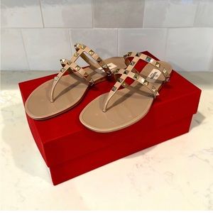 Valentino PVC Jelly Thong Sandal Color: Poudre